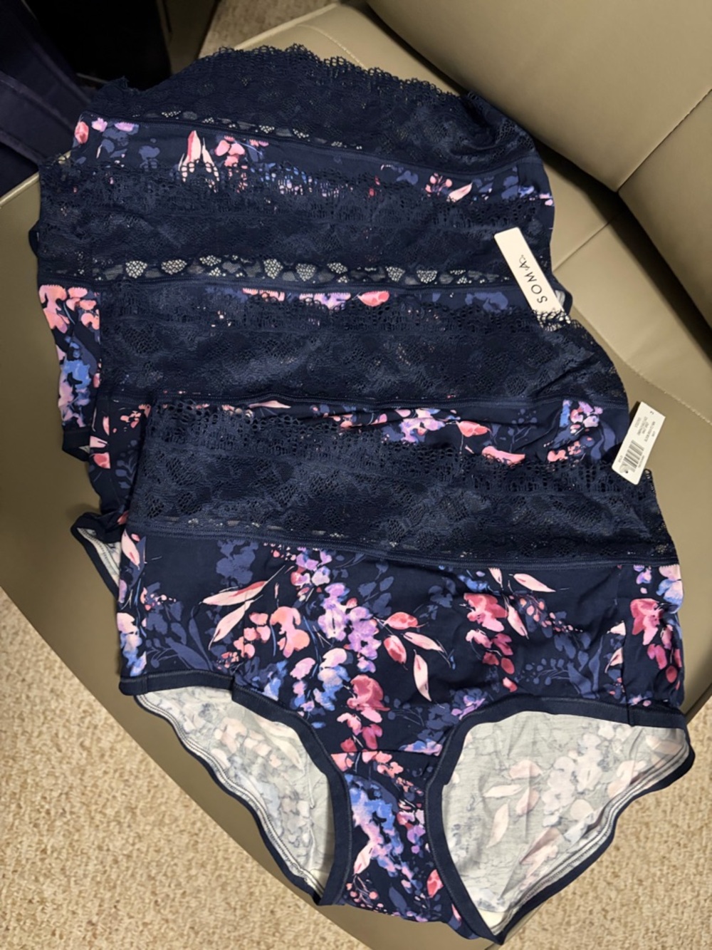 BNWT LOT OF 4 SOMA EMBRACEABLE SUPER SOFT ENCHANTING LACE BRIEFS NAVY MEDIUM (M)